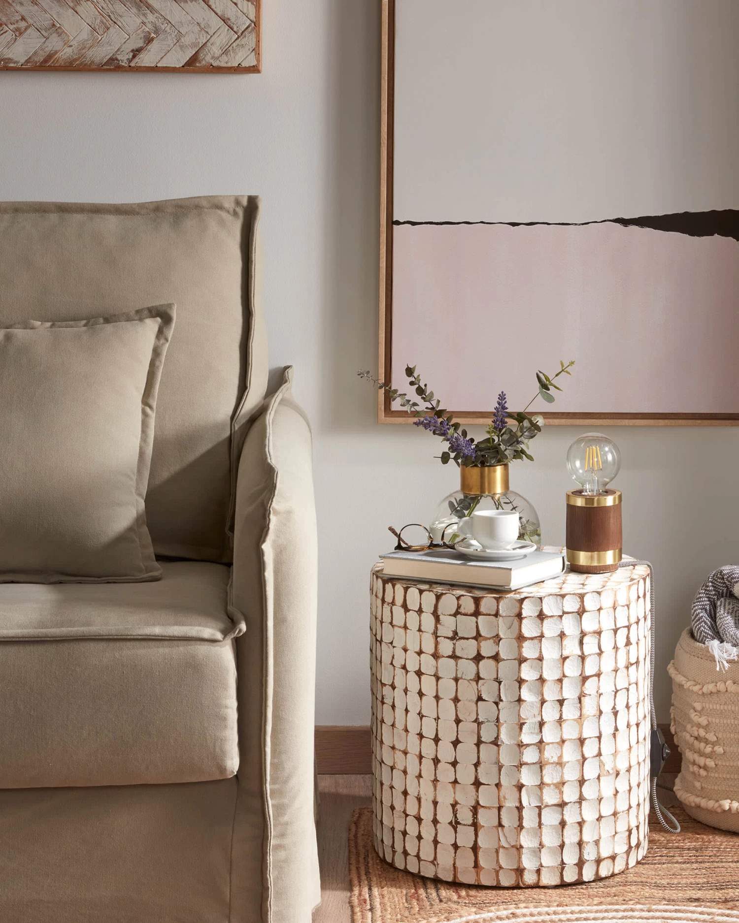 Necoco Side Table In Solid Mango Wood And Coconut Shells à 40 Cm | Kave Home 4 Necoco Side Table In Solid Mango Wood And Coconut Shells à 40 Cm | Kave Home - Image 2