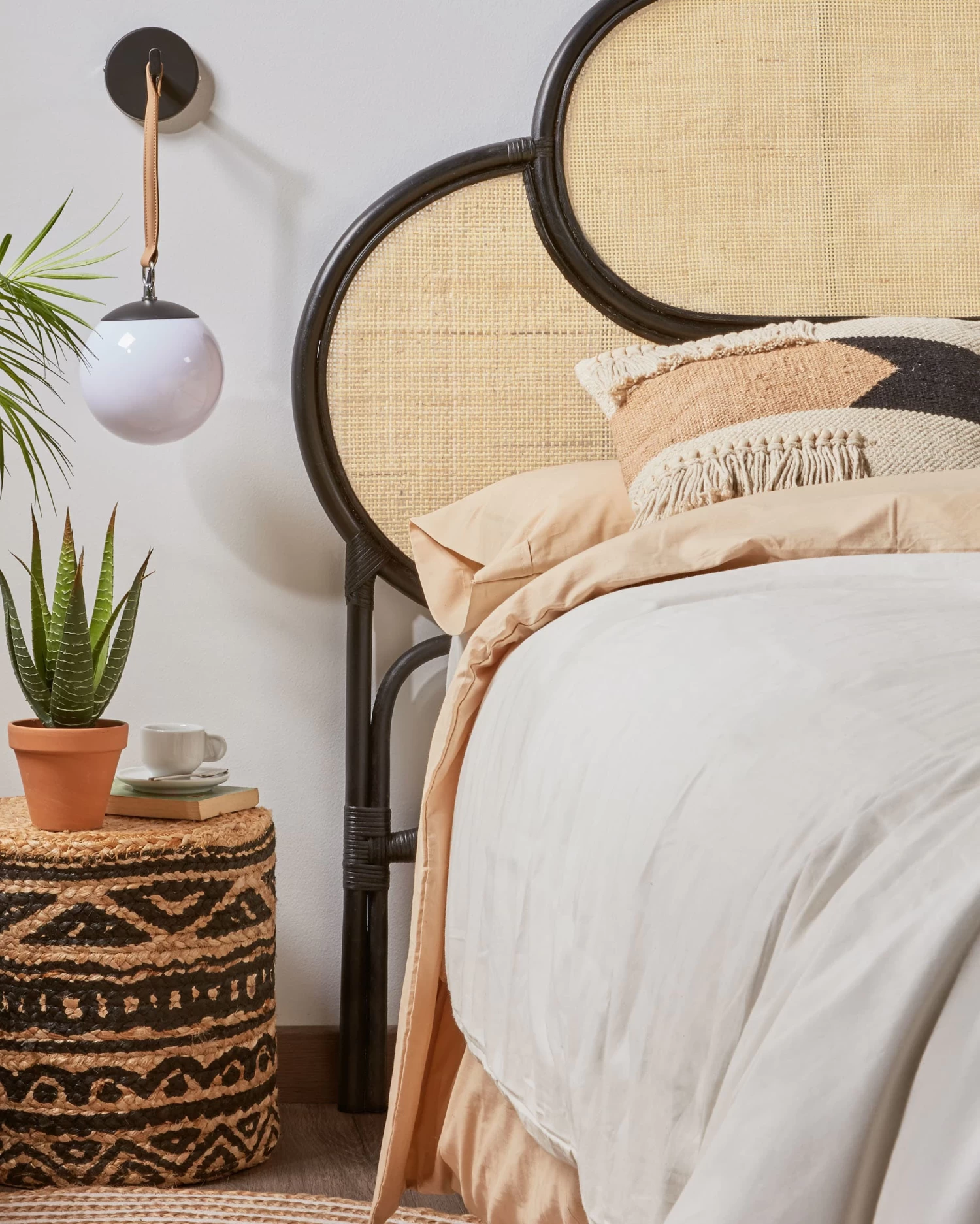 Lalita Rattan Headboard With A Black Finish For 160 Cm Beds | Kave Home 9 Lalita Rattan Headboard With A Black Finish For 160 Cm Beds | Kave Home - Image 7