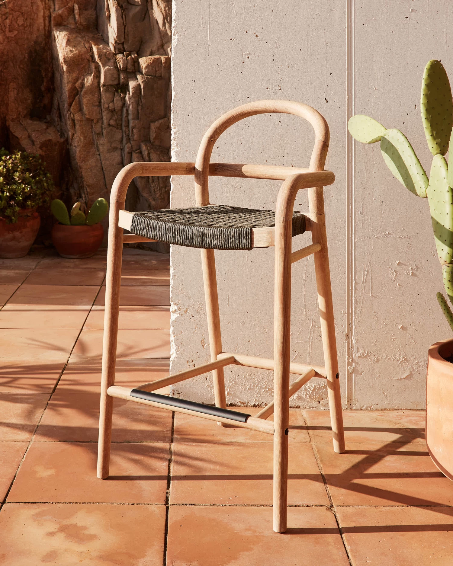 Sheryl Stool Made From Solid Eucalyptus And Green Cord 69 Cm FSC 100% | Kave Home 4 Sheryl Stool Made From Solid Eucalyptus And Green Cord 69 Cm FSC 100% | Kave Home - Image 2