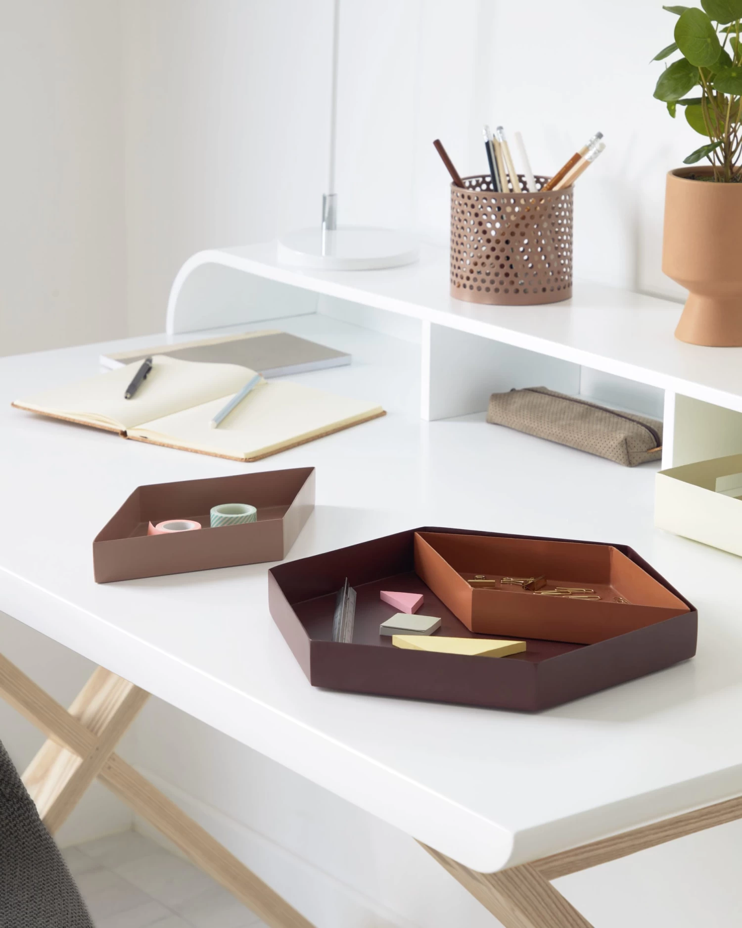 White And Ash Working Desk 120 X 79 Cm | Kave Home 8 White And Ash Working Desk 120 X 79 Cm | Kave Home - Image 6