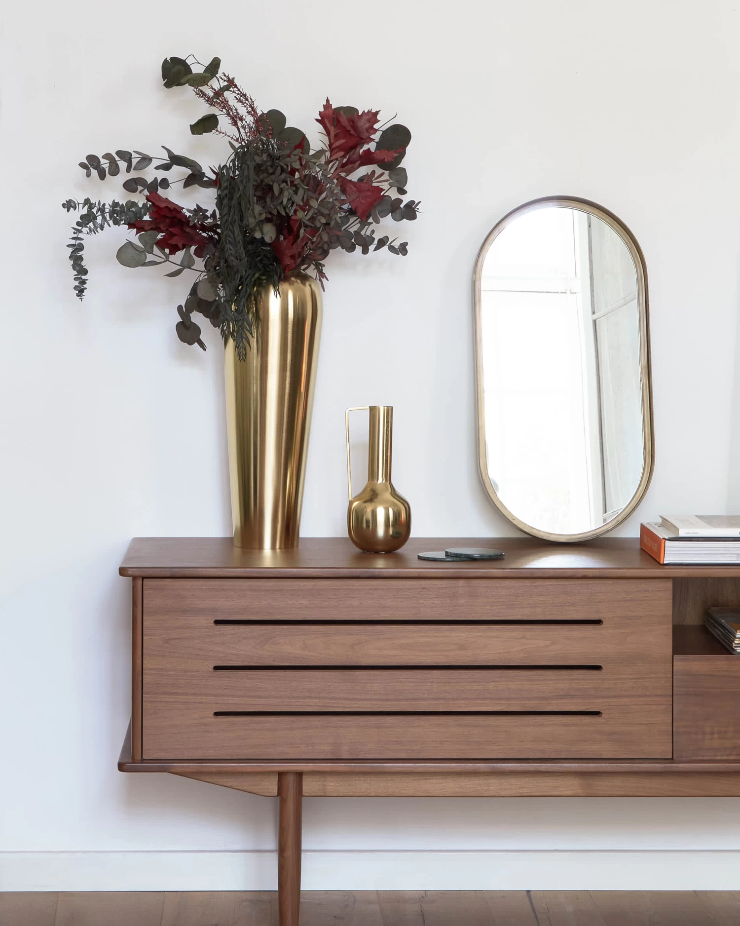 Carolin Walnut Wood Veneer Single Door & Drawer TV Stand, 180 X 63.5 Cm 10 Carolin Walnut Wood Veneer Single Door & Drawer TV Stand, 180 X 63.5 Cm - Image 8