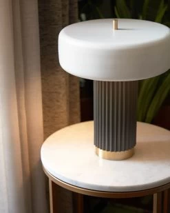 Sheffield Side Table In White Marble And Golden Steel Legs Ã 43 Cm | Kave Home -Quality Furniture Store A000001619 2