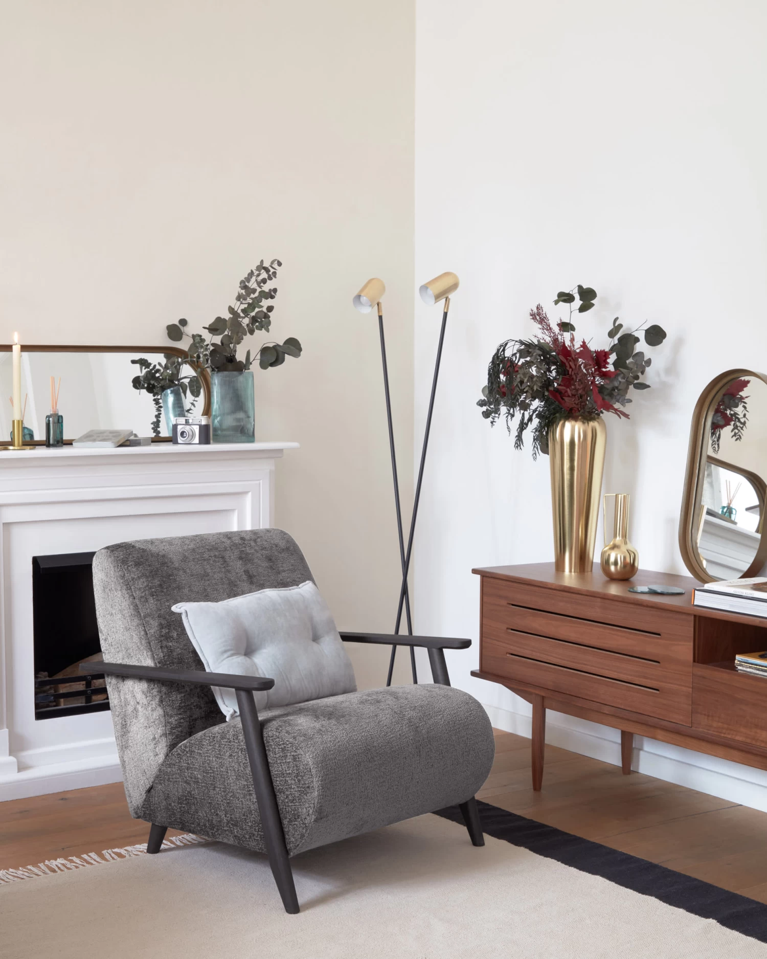 Meghan Armchair In Grey Chenille And Wood With Wenge Finish | Kave Home 4 Meghan Armchair In Grey Chenille And Wood With Wenge Finish | Kave Home - Image 2