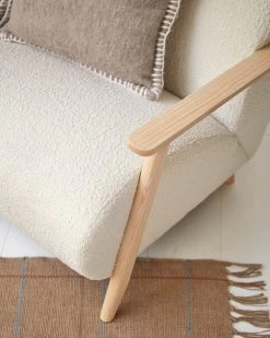 Meghan Armchair In White Fleece With Solid Ash Legs With Natural Finish | Kave Home 15 Meghan Armchair In White Fleece With Solid Ash Legs With Natural Finish | Kave Home -Quality Furniture Store A000001648 1