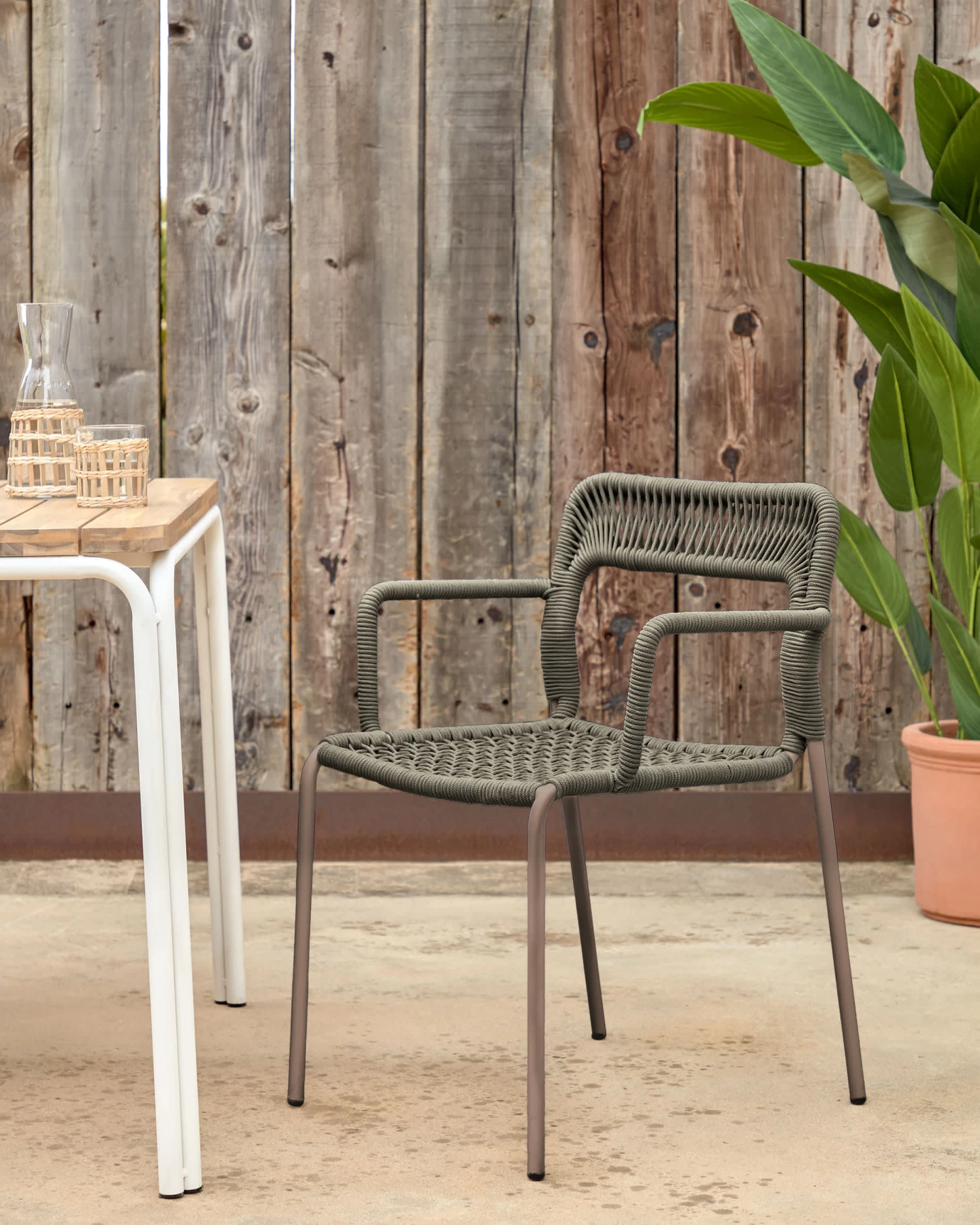 Cailin Stackable Chair In Green Cord With Galvanised Steel Legs Painted Dark Green | Kave Home 4 Cailin Stackable Chair In Green Cord With Galvanised Steel Legs Painted Dark Green | Kave Home - Image 2