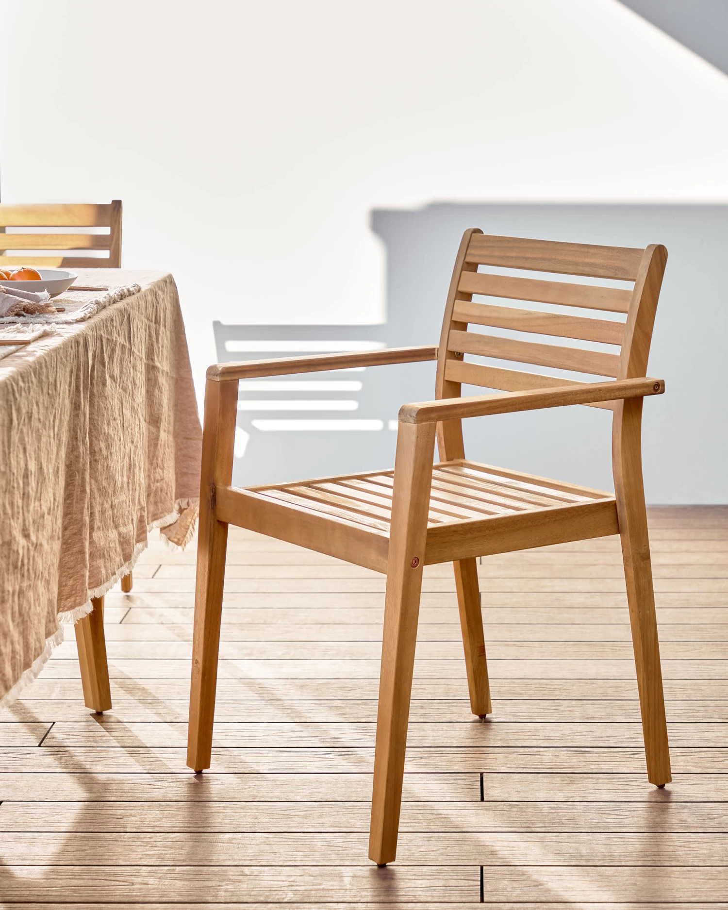 Hanzel Stackable Solid 100% FSC Acacia Wood Garden Chair | Kave Home 4 Hanzel Stackable Solid 100% FSC Acacia Wood Garden Chair | Kave Home - Image 2