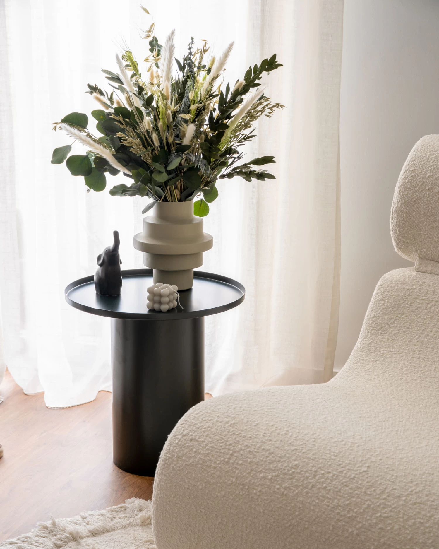 Fleksa Round Side Table In Black Metal à 45 Cm | Kave Home 4 Fleksa Round Side Table In Black Metal à 45 Cm | Kave Home - Image 2