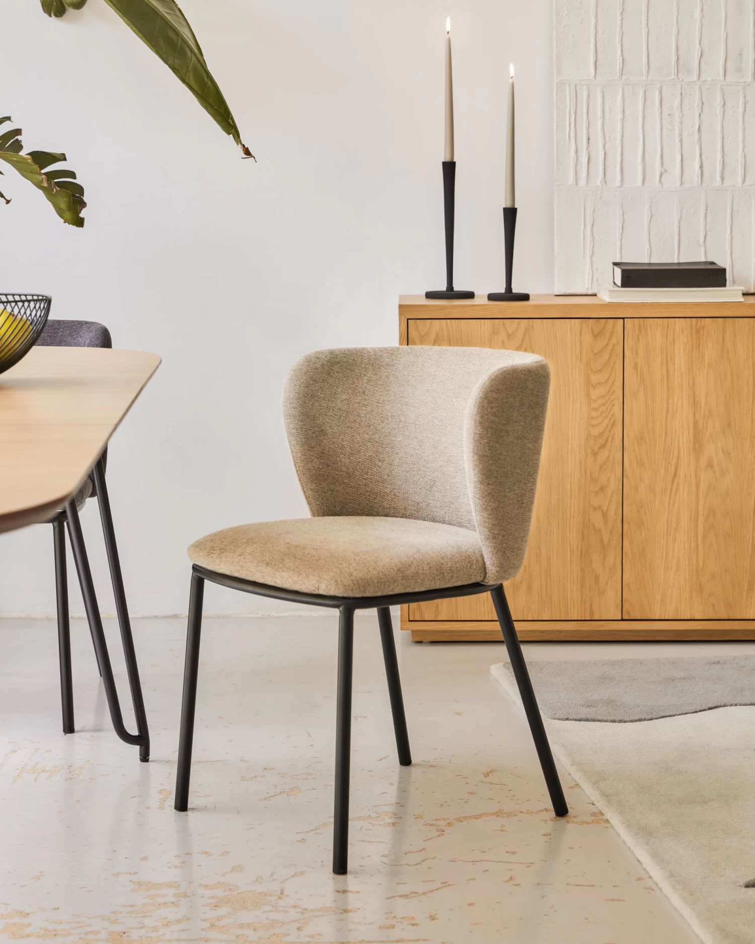 Ciselia Chair In Light Brown Chenille And Black Steel | Kave Home 4 Ciselia Chair In Light Brown Chenille And Black Steel | Kave Home - Image 2