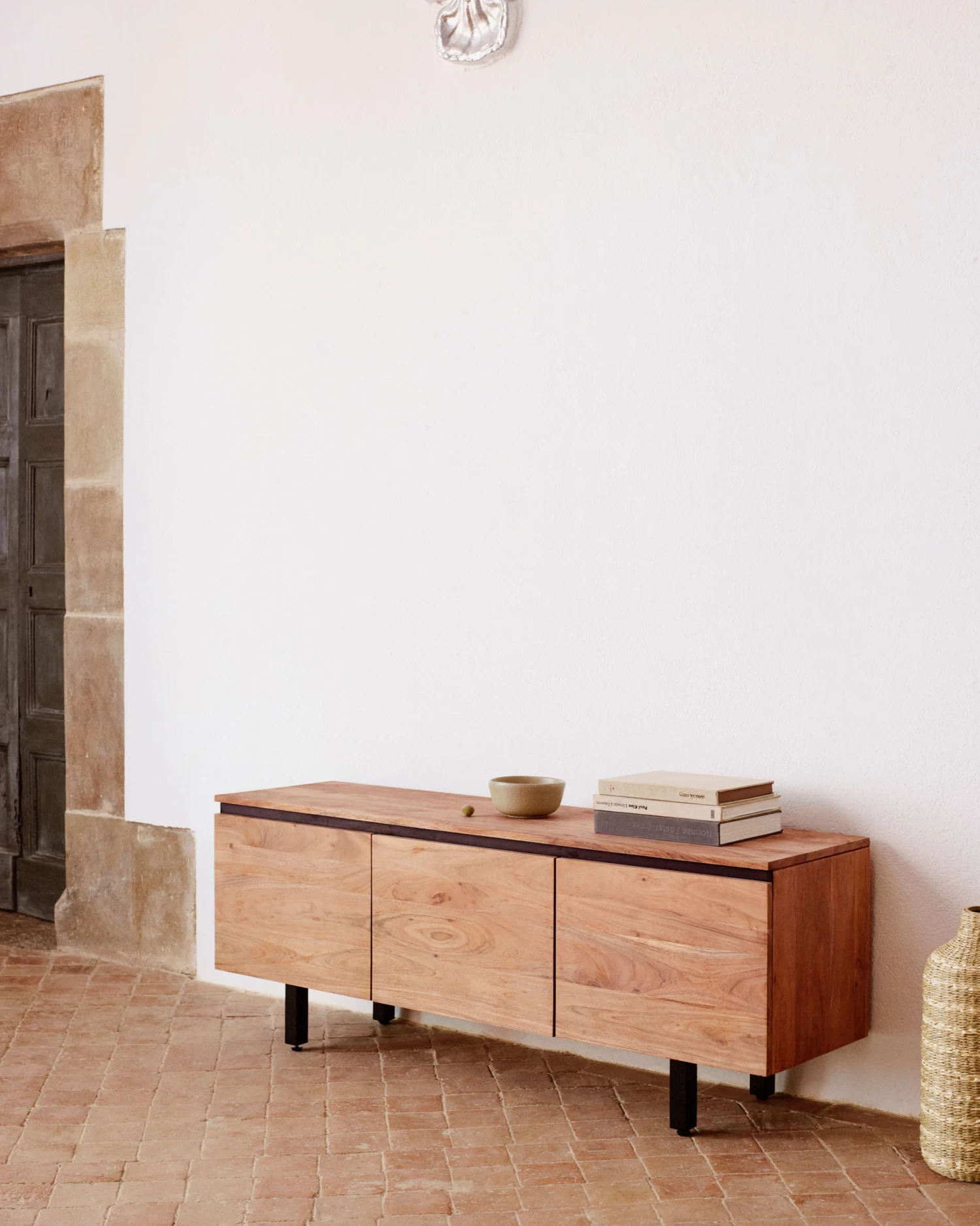 Uxue TV Stand With 3 Solid Acacia Wood Doors In A Natural Finish 150 X 58 Cm | Kave Home 4 Uxue TV Stand With 3 Solid Acacia Wood Doors In A Natural Finish 150 X 58 Cm | Kave Home - Image 2