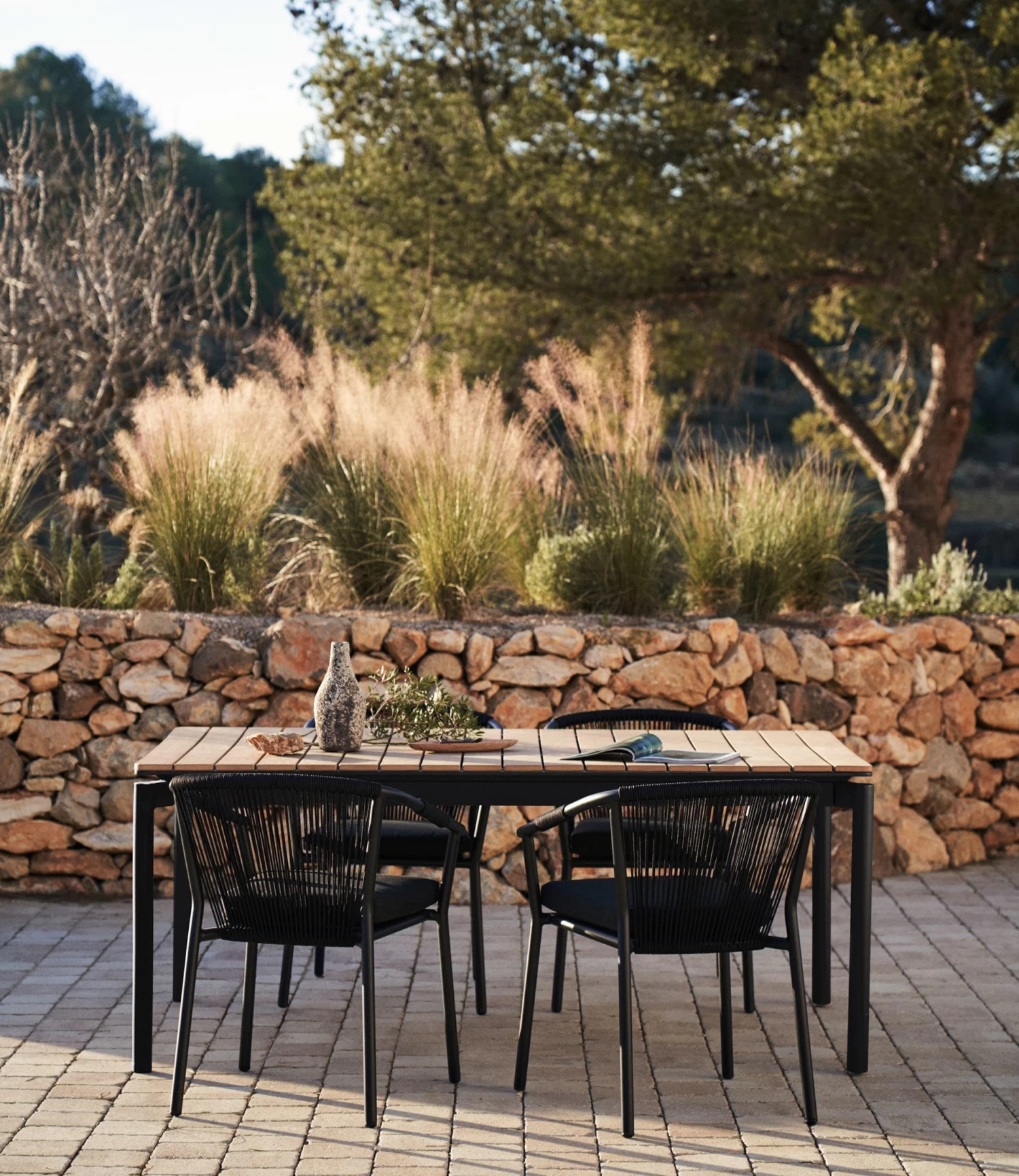 Xelida Stackable Garden Chair In Aluminium And Black Cord | Kave Home 6 Xelida Stackable Garden Chair In Aluminium And Black Cord | Kave Home - Image 4