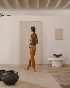 Aiguablava Round Coffee Table In White Cement, Ø 90 Cm 10 Aiguablava Round Coffee Table In White Cement, Ø 90 Cm -Quality Furniture Store A000002158 0