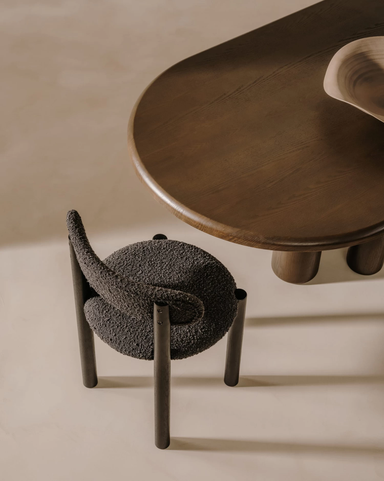 Nebai Chair In Black Fleece And Solid Oak Wood Structure With Black Finish | Kave Home 6 Nebai Chair In Black Fleece And Solid Oak Wood Structure With Black Finish | Kave Home - Image 4