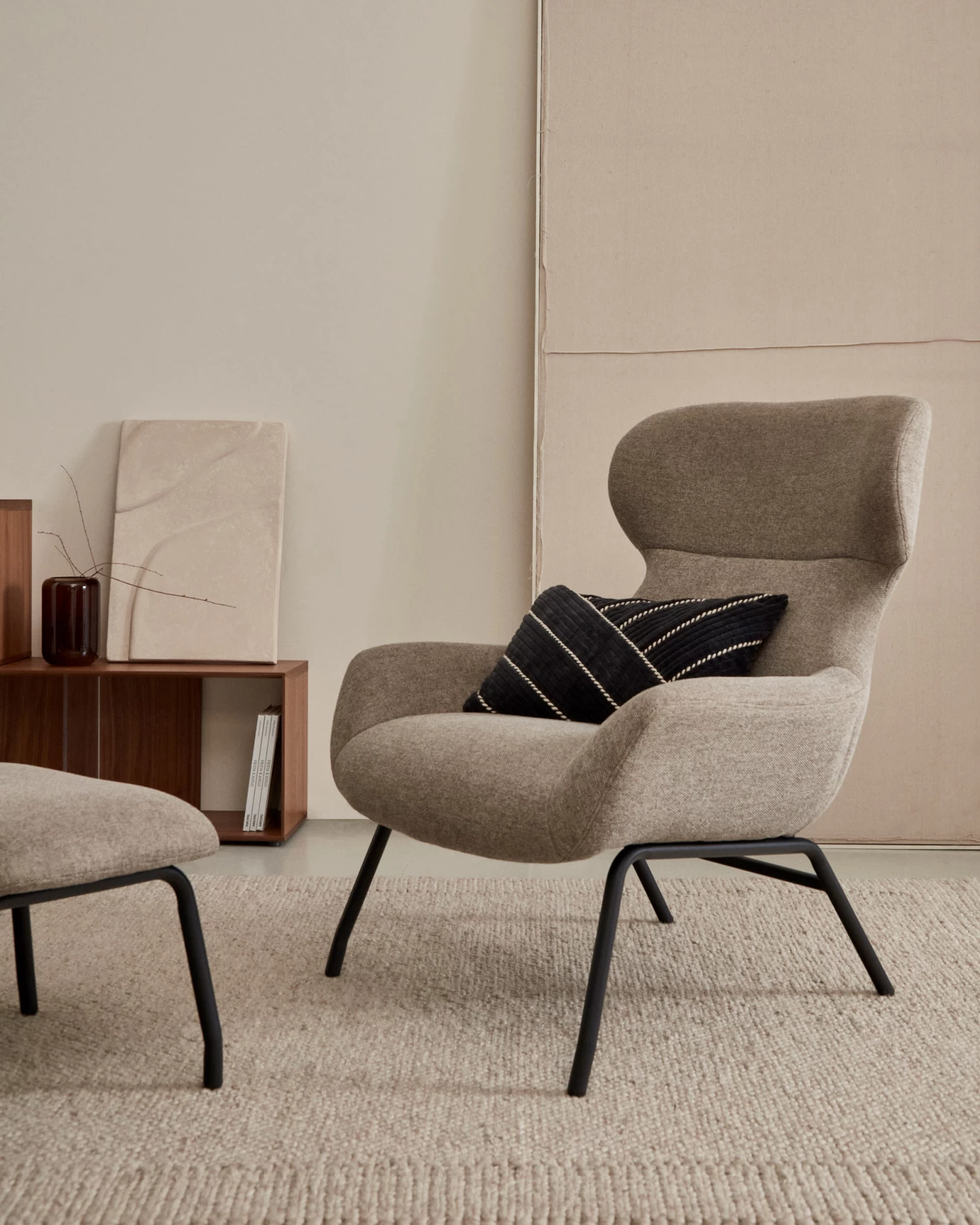 Belina Chenille Armchair In Light Brown And Steel With Black Finish | Kave Home 4 Belina Chenille Armchair In Light Brown And Steel With Black Finish | Kave Home - Image 2