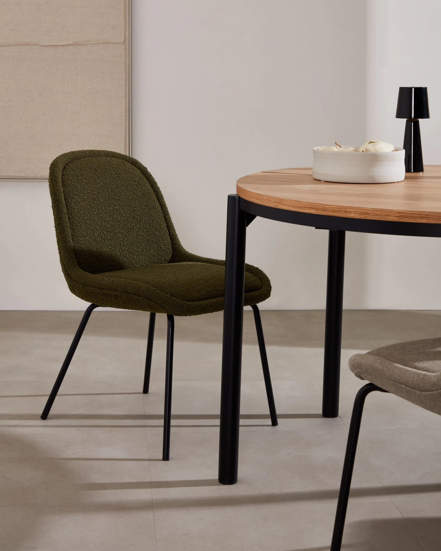 Aimin Chair In Green Fleece And Steel Legs With A Matte Black Painted Finish | Kave Home 4 Aimin Chair In Green Fleece And Steel Legs With A Matte Black Painted Finish | Kave Home - Image 2