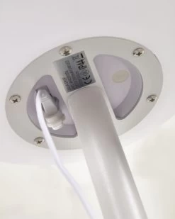 Outdoor Dinesh Floor Lamp In White Steel | Kave Home -Quality Furniture Store AA8281R05 1D03