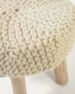 Beneda 100% Wool Footstool In White à 40 Cm | Kave Home 9 Beneda 100% Wool Footstool In White à 40 Cm | Kave Home -Quality Furniture Store AA8961J33 1D01