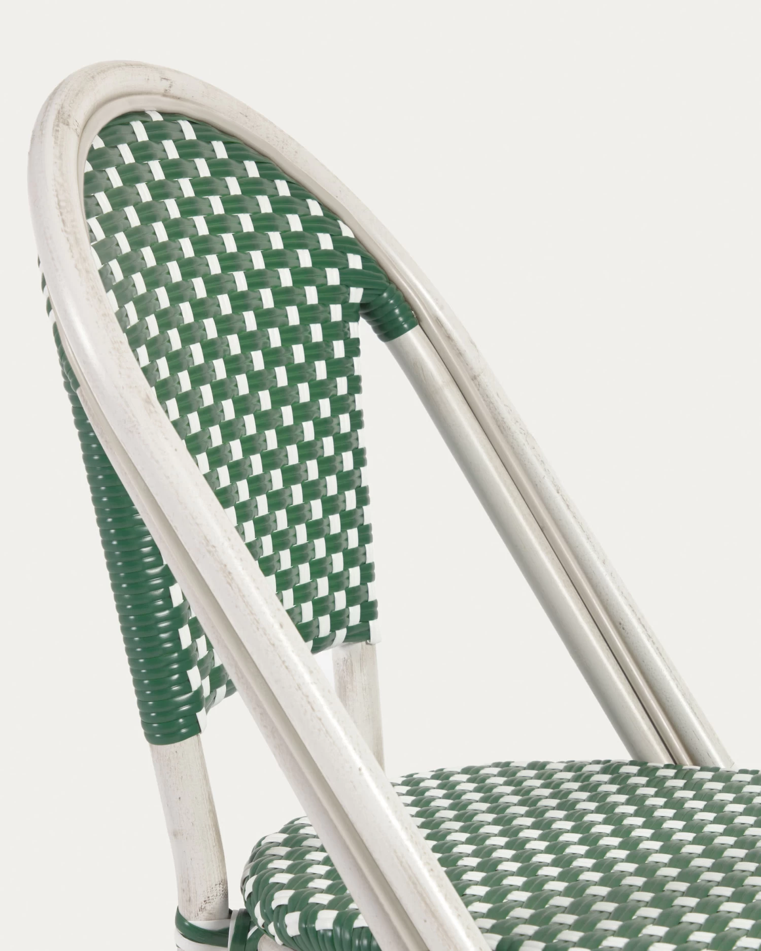 Marilyn Stackable Outdoor Bistro Chair In Aluminium And Synthetic Rattan Green & White | Kave Home 5 Marilyn Stackable Outdoor Bistro Chair In Aluminium And Synthetic Rattan Green & White | Kave Home - Image 3