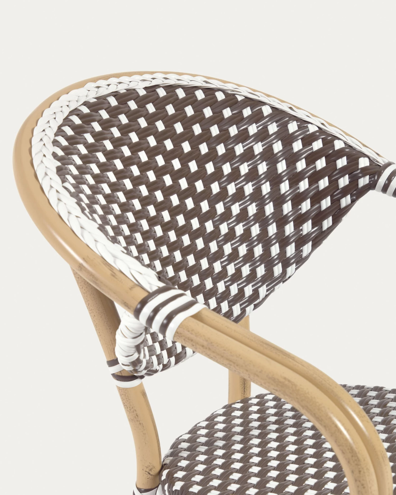 Marilyn Stackable Outdoor Bistro Chair W/ Armrests In Aluminium And Synthetic Rattan In Brown & White | Kave Home 5 Marilyn Stackable Outdoor Bistro Chair W/ Armrests In Aluminium And Synthetic Rattan In Brown & White | Kave Home - Image 3