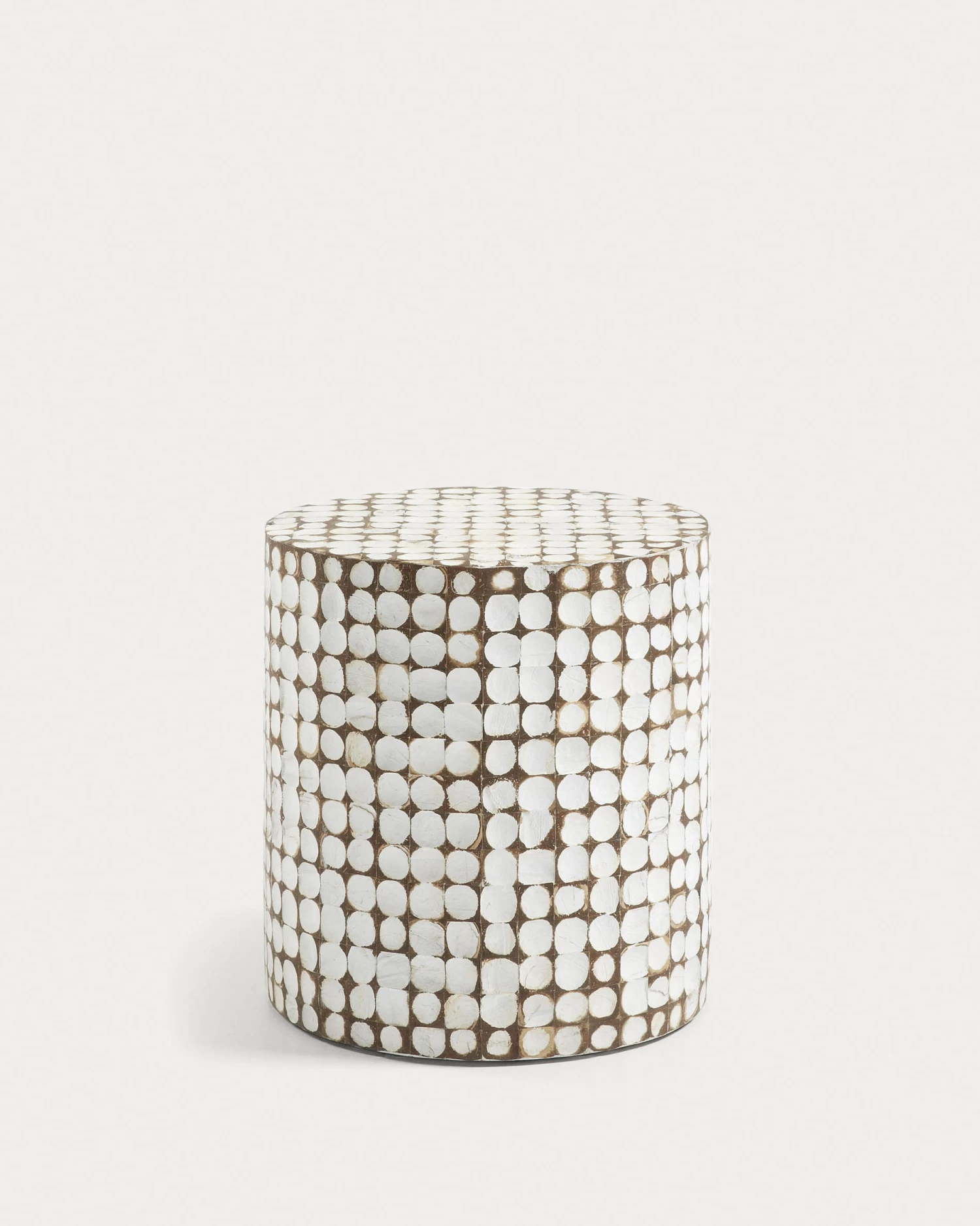 Necoco Side Table In Solid Mango Wood And Coconut Shells à 40 Cm | Kave Home 3 Necoco Side Table In Solid Mango Wood And Coconut Shells à 40 Cm | Kave Home