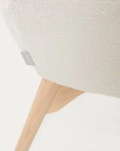 Kody Armchair In Fleece With Solid Beech Wood Legs | Kave Home -Quality Furniture Store CC0235J33 1D03