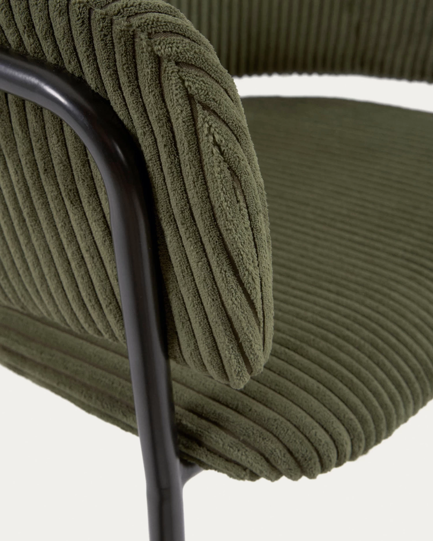 Runnie Chair Made From Dark Green Wide Seam Corduroy And Steel Legs With Black Finish | Kave Home 5 Runnie Chair Made From Dark Green Wide Seam Corduroy And Steel Legs With Black Finish | Kave Home - Image 3