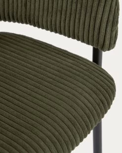 Runnie Chair Made From Dark Green Wide Seam Corduroy And Steel Legs With Black Finish | Kave Home 15 Runnie Chair Made From Dark Green Wide Seam Corduroy And Steel Legs With Black Finish | Kave Home -Quality Furniture Store CC0297LN19 1D02