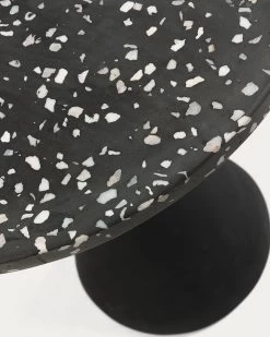 Delano Black Terrazzo Side Table With Steel Legs In A Black Finish à 40 Cm | Kave Home 8 Delano Black Terrazzo Side Table With Steel Legs In A Black Finish à 40 Cm | Kave Home -Quality Furniture Store CC0831PR01 1D01