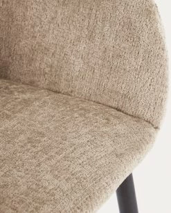 Konna Chair In Beige Chenille With Steel Legs And Painted Black Finish | Kave Home -Quality Furniture Store CC0934BG12 1D02