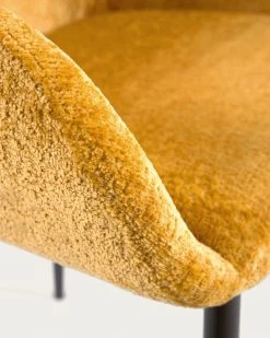 Konna Chair In Mustard Chenille With Steel Legs And Painted Black Finish | Kave Home -Quality Furniture Store CC0934BG81 1D01