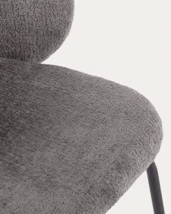 Minna Chenille Chair In Grey With Steel Legs In A Black Finish | Kave Home 15 Minna Chenille Chair In Grey With Steel Legs In A Black Finish | Kave Home -Quality Furniture Store CC1167BG15 1D02