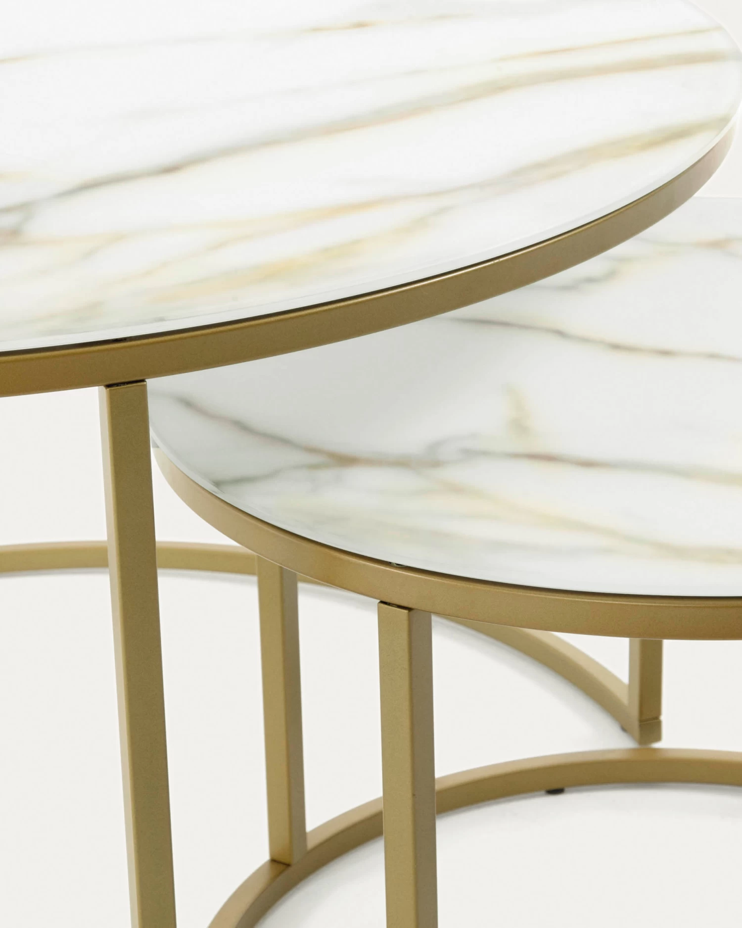 Set Of 2 Leonor Glass Side Tables In White And Golden Steel Structure à 80 Cm / à 50 Cm | Kave Home 4 Set Of 2 Leonor Glass Side Tables In White And Golden Steel Structure à 80 Cm / à 50 Cm | Kave Home - Image 2
