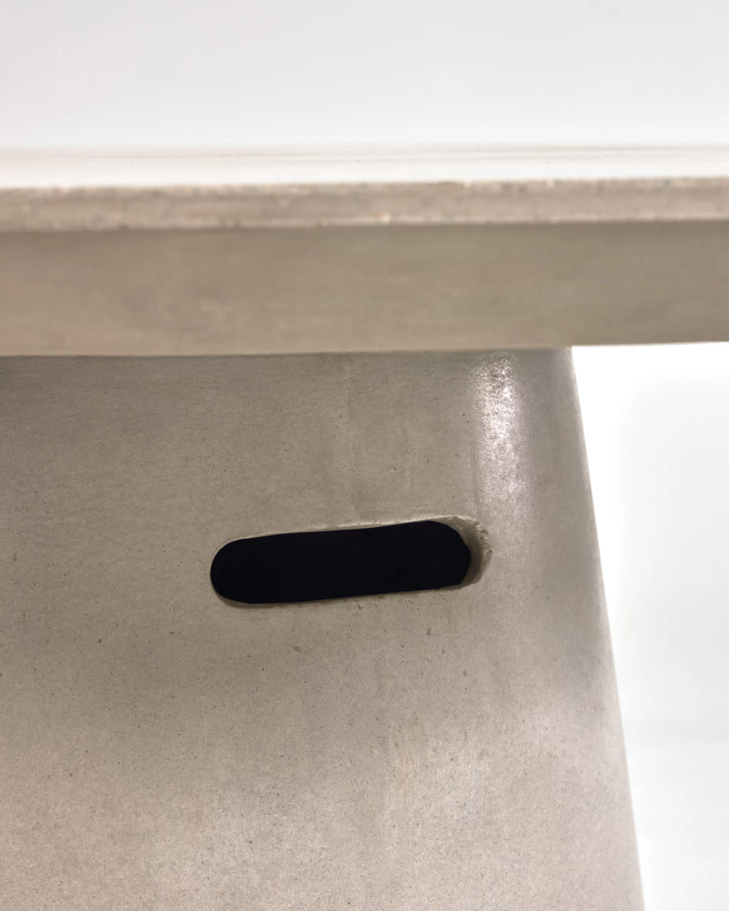 Itai Outdoor Round Cement Table à 90 Cm | Kave Home 7 Itai Outdoor Round Cement Table à 90 Cm | Kave Home - Image 5