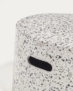 Jenell Outdoor Terrazzo Coffee Table In White Ã 52 Cm | Kave Home -Quality Furniture Store CC2223PR05 1D01
