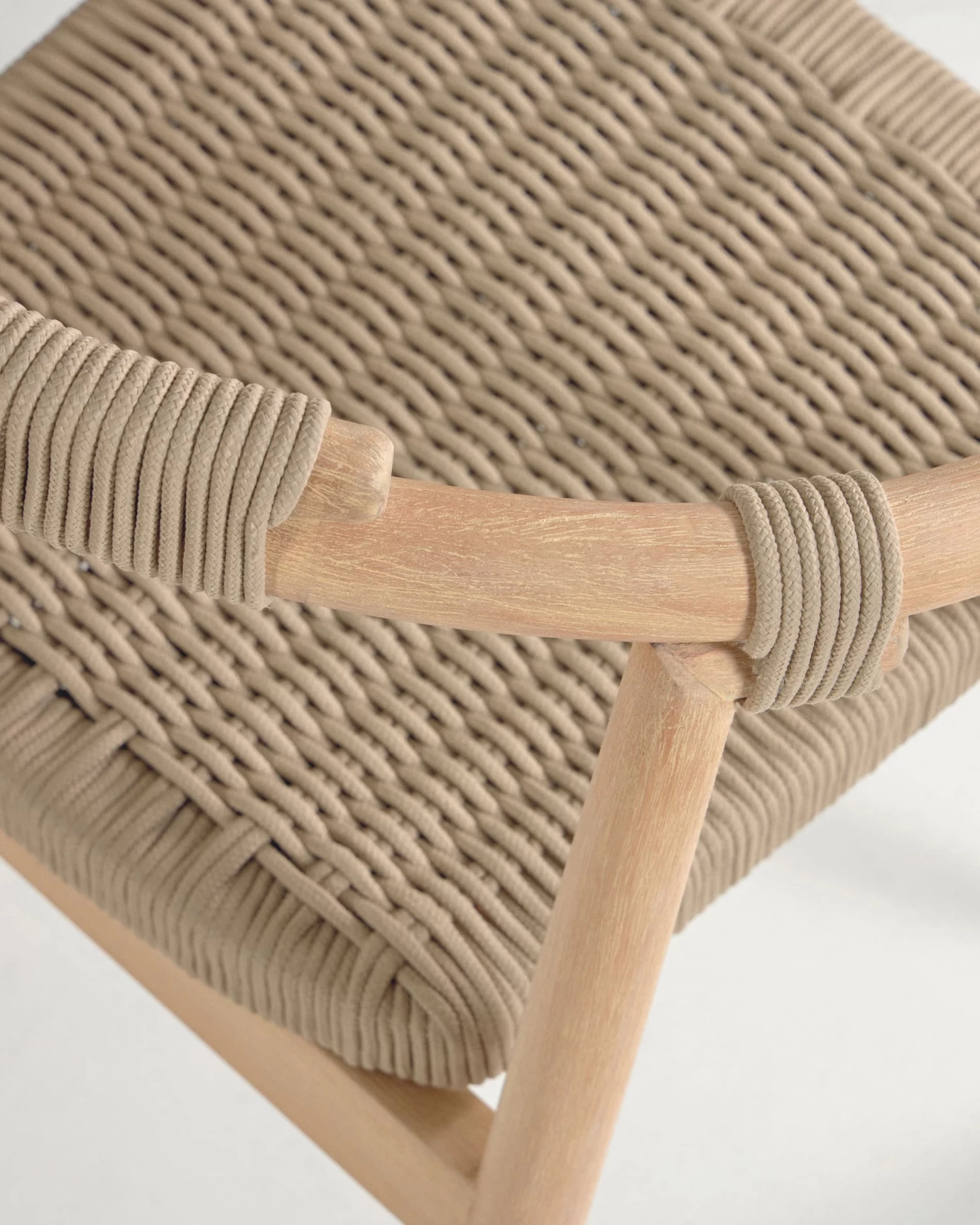 Majela Stackable Chair In Solid 100% FSC Eucalyptus With Oak-effect Finish And Beige Rope | Kave Home 5 Majela Stackable Chair In Solid 100% FSC Eucalyptus With Oak-effect Finish And Beige Rope | Kave Home - Image 3