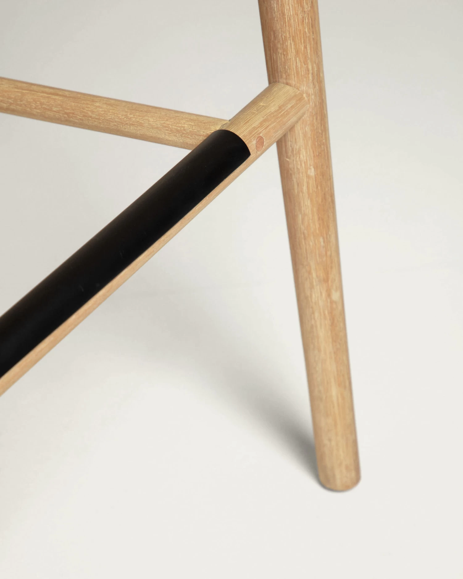 Sheryl Stool Made From Solid Eucalyptus And Green Cord 79 Cm FSC 100% | Kave Home 12 Sheryl Stool Made From Solid Eucalyptus And Green Cord 79 Cm FSC 100% | Kave Home - Image 10