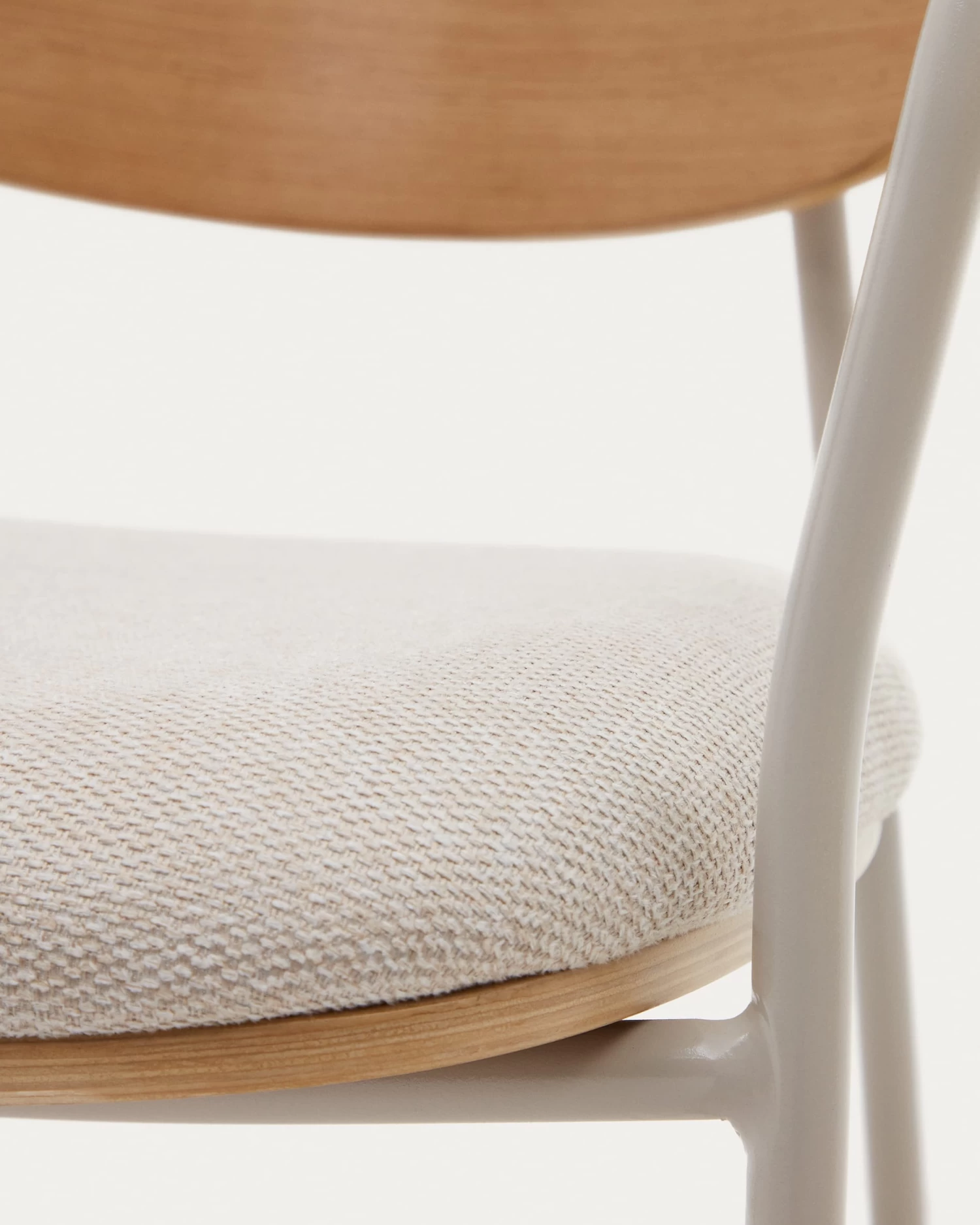 Maureen Stackable Chair In Natural Oak Veneer With Beige Legs | Kave Home 7 Maureen Stackable Chair In Natural Oak Veneer With Beige Legs | Kave Home - Image 5