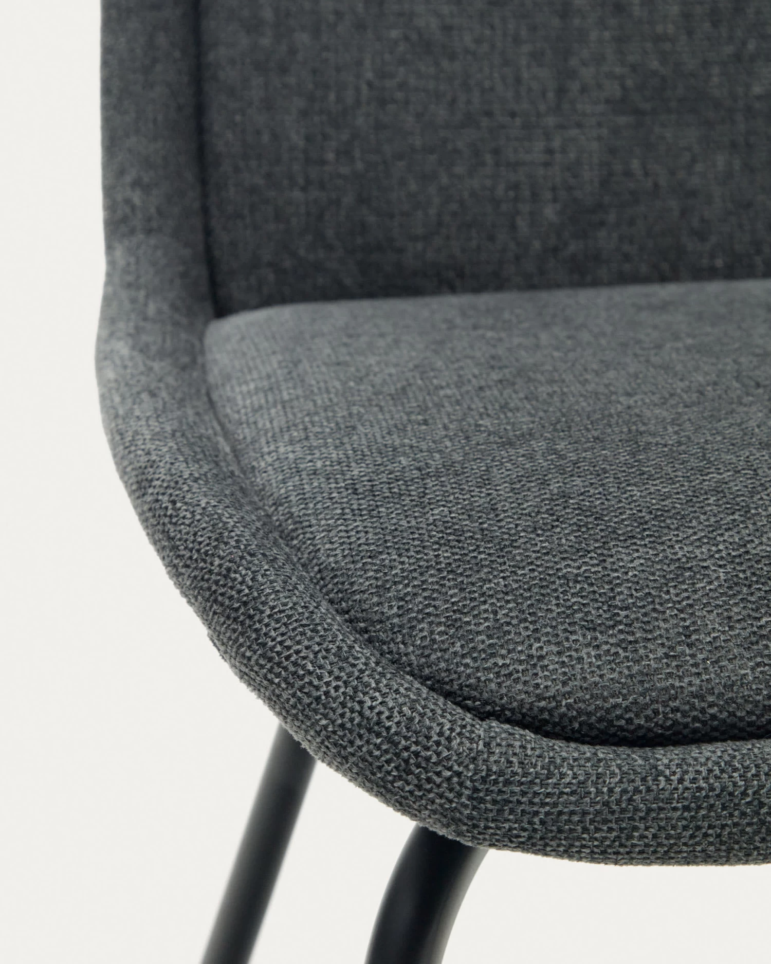 Aimin Chair In Grey Chenille And Steel Legs With A Matte Black Painted Finish | Kave Home 5 Aimin Chair In Grey Chenille And Steel Legs With A Matte Black Painted Finish | Kave Home - Image 3