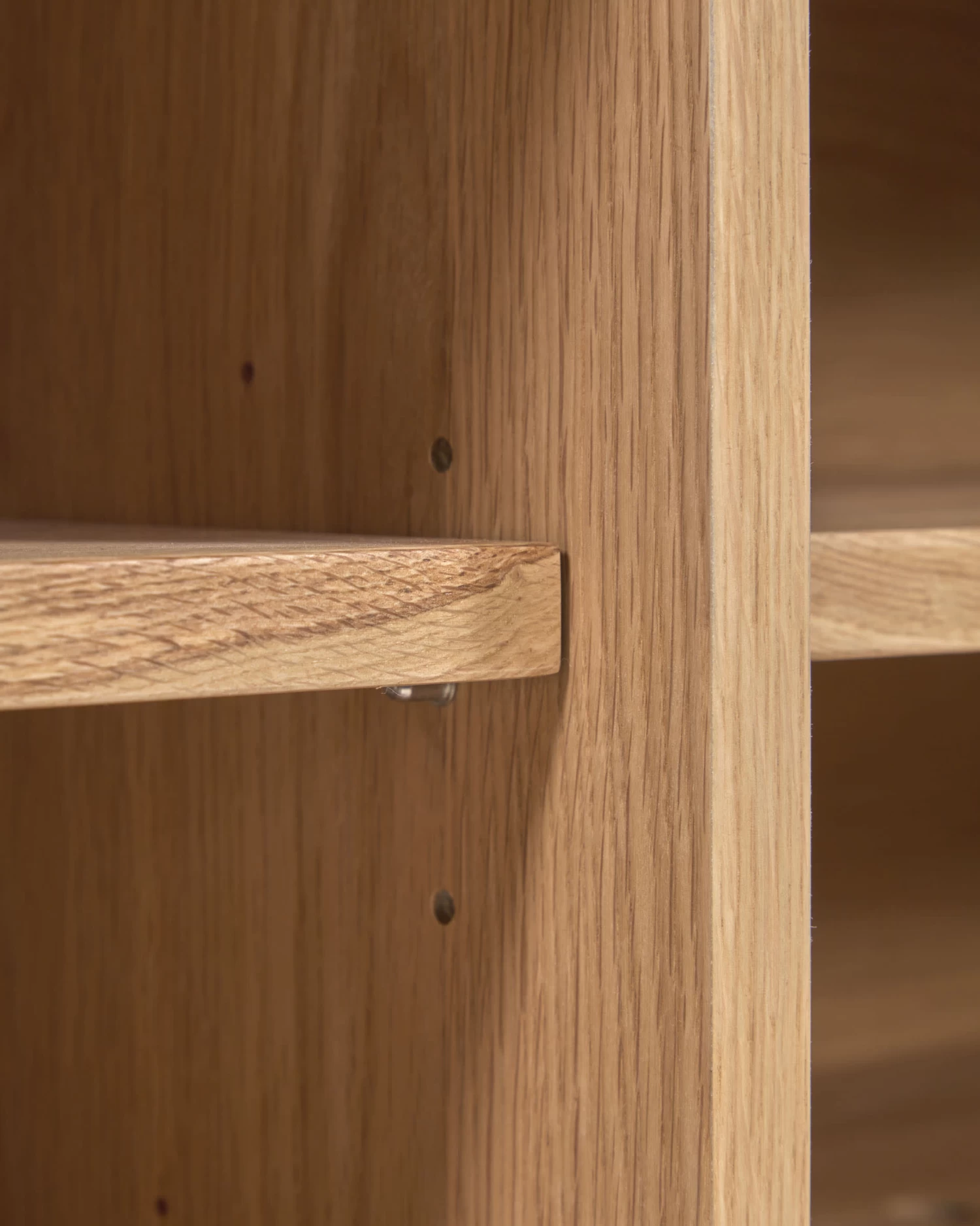 Rasha 3-door TV Stand In Oak Veneer With Natural Finish 160 X 45 Cm. | Kave Home 8 Rasha 3-door TV Stand In Oak Veneer With Natural Finish 160 X 45 Cm. | Kave Home - Image 6