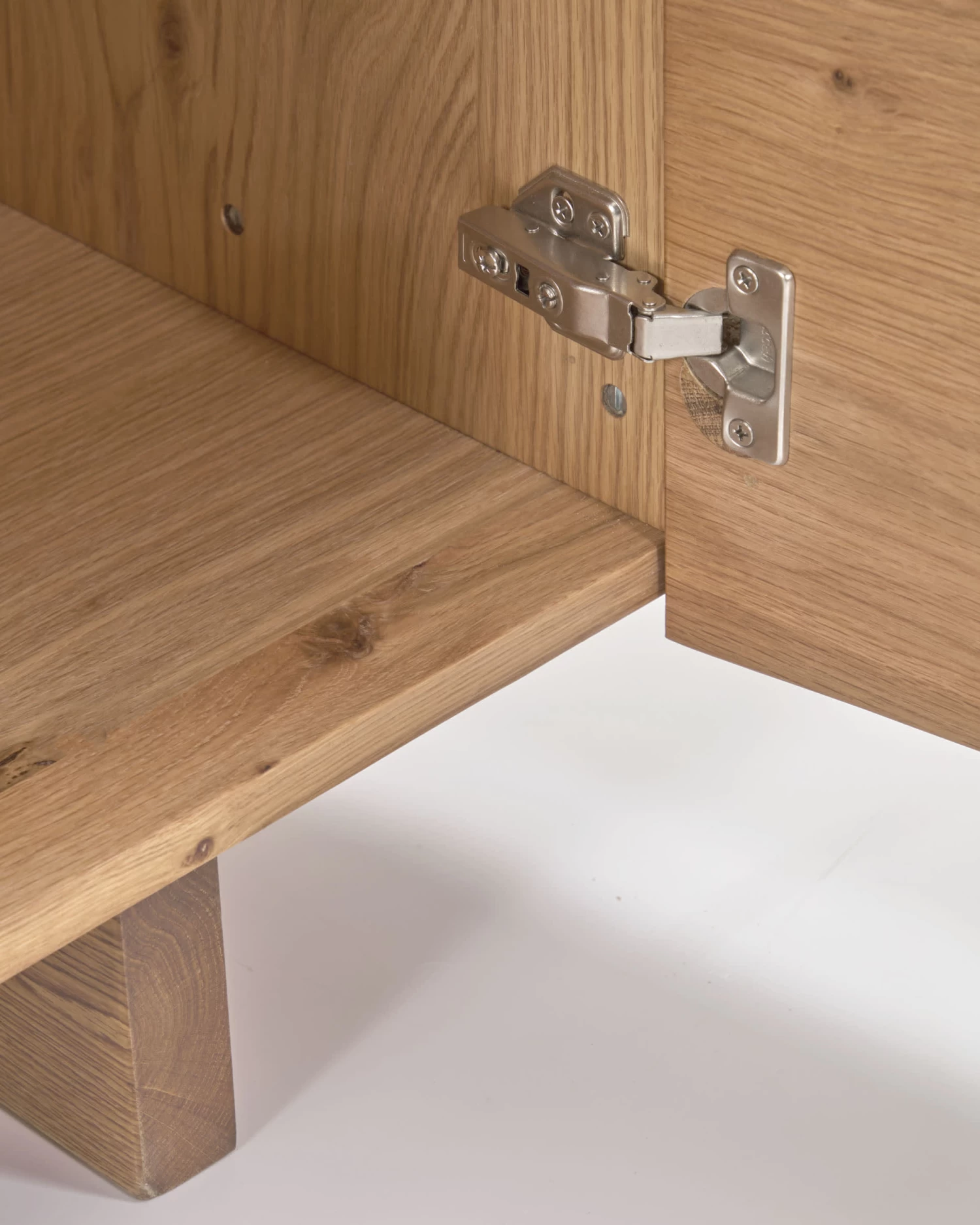 Rasha Sideboard With Oak Veneer With Natural Finish 180 X 71 Cm. | Kave Home 11 Rasha Sideboard With Oak Veneer With Natural Finish 180 X 71 Cm. | Kave Home - Image 9