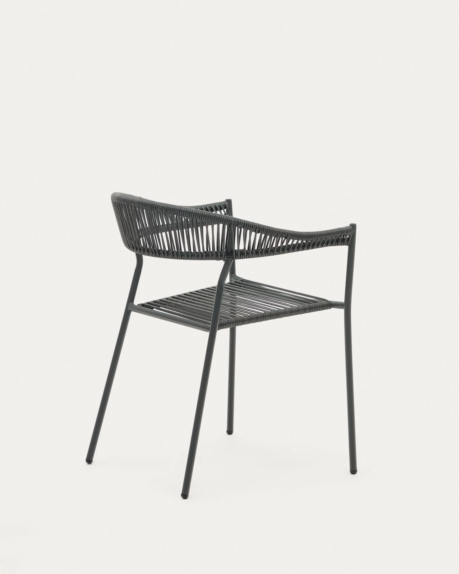 Futadera Stackable Outdoor Chair In Grey Synthetic Cord And Grey Painted Steel | Kave Home 9 Futadera Stackable Outdoor Chair In Grey Synthetic Cord And Grey Painted Steel | Kave Home - Image 7