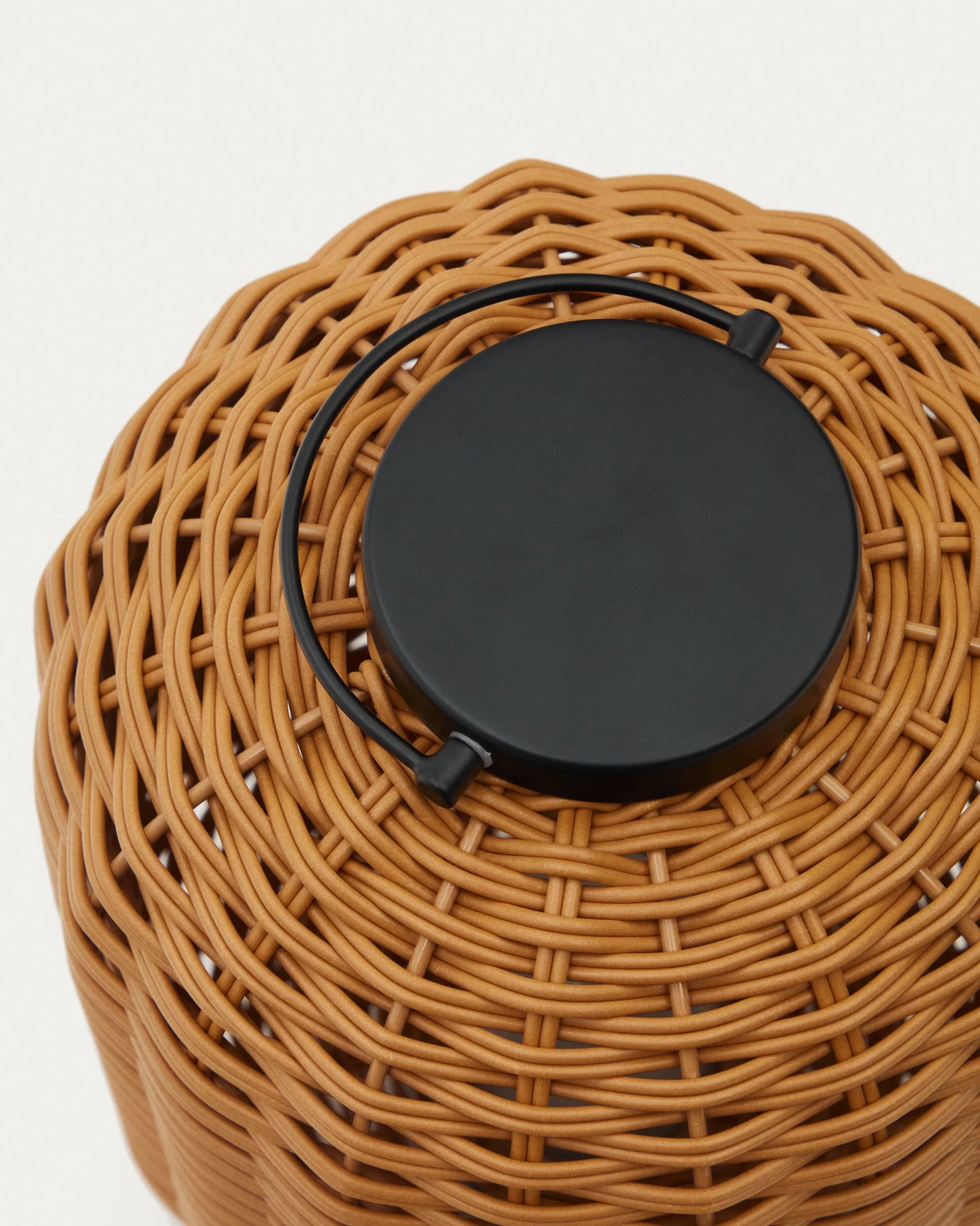 Saranella Portable Table Lamp In Brown Faux Rattan | Kave Home 5 Saranella Portable Table Lamp In Brown Faux Rattan | Kave Home - Image 3