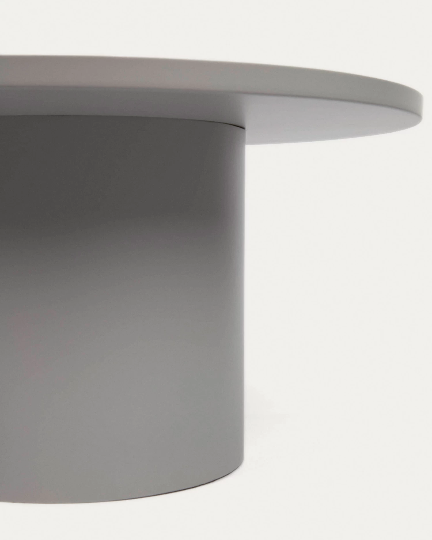 Fleksa Round Side Table In Grey Metal à 72 Cm | Kave Home 5 Fleksa Round Side Table In Grey Metal à 72 Cm | Kave Home - Image 3