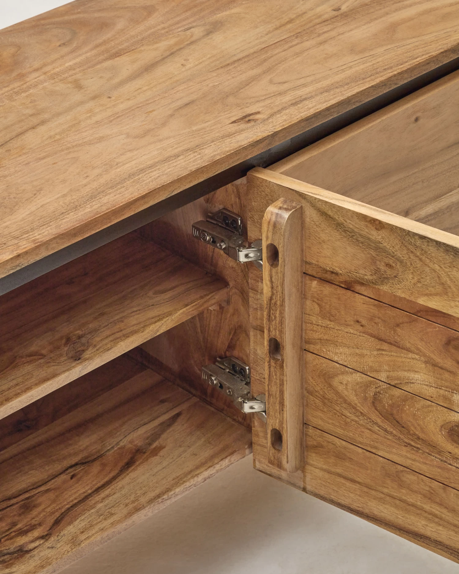 Uxue TV Stand With 3 Solid Acacia Wood Doors In A Natural Finish 150 X 58 Cm | Kave Home 6 Uxue TV Stand With 3 Solid Acacia Wood Doors In A Natural Finish 150 X 58 Cm | Kave Home - Image 4