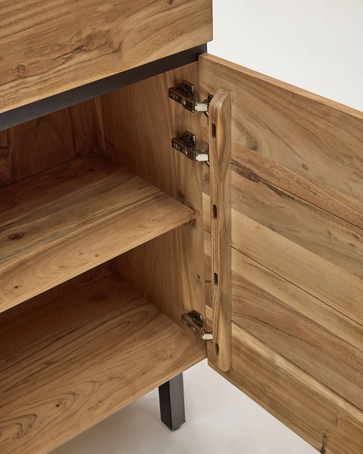 Uxue Solid Acacia Wood Sideboard In A Natural Finish 100 X 155 Cm | Kave Home 6 Uxue Solid Acacia Wood Sideboard In A Natural Finish 100 X 155 Cm | Kave Home - Image 4