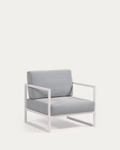 Comova 100% Outdoor Armchair In Blue And White Aluminium | Kave Home