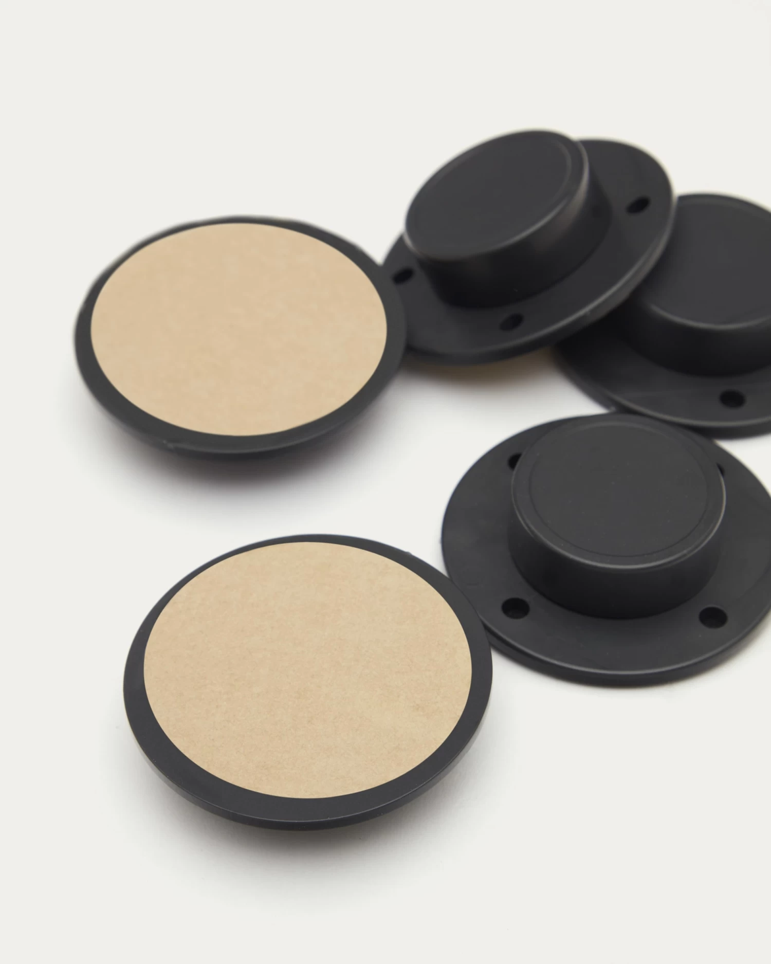 Set Of 5 Adjustable Feet With Adhesive For The Litto Shelves | Kave Home 5 Set Of 5 Adjustable Feet With Adhesive For The Litto Shelves | Kave Home - Image 3