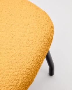 Belina Footrest In Mustard Shearling And Steel With Black Finish | Kave Home -Quality Furniture Store S1500003J81 1D01