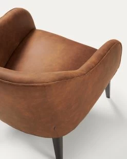 Bobly Armchair In Light Brown Fabric With Wenge Finish Legs | Kave Home -Quality Furniture Store S480PT86 1D01