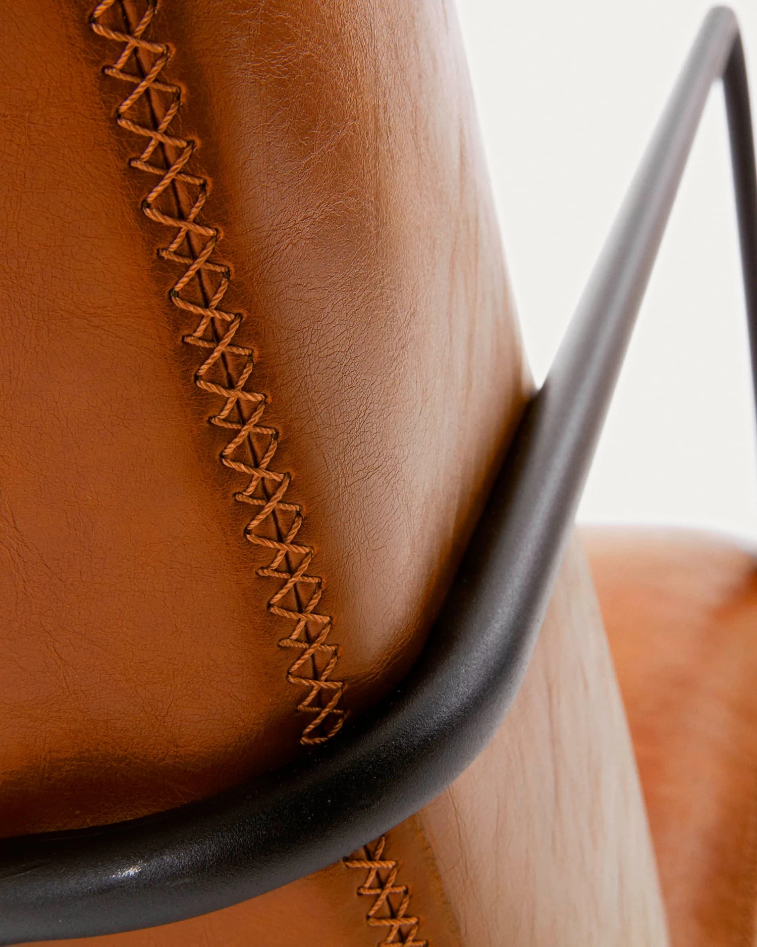 Gamer Armchair In Brown Synthetic Leather And Metal With Black Finish | Kave Home 5 Gamer Armchair In Brown Synthetic Leather And Metal With Black Finish | Kave Home - Image 3