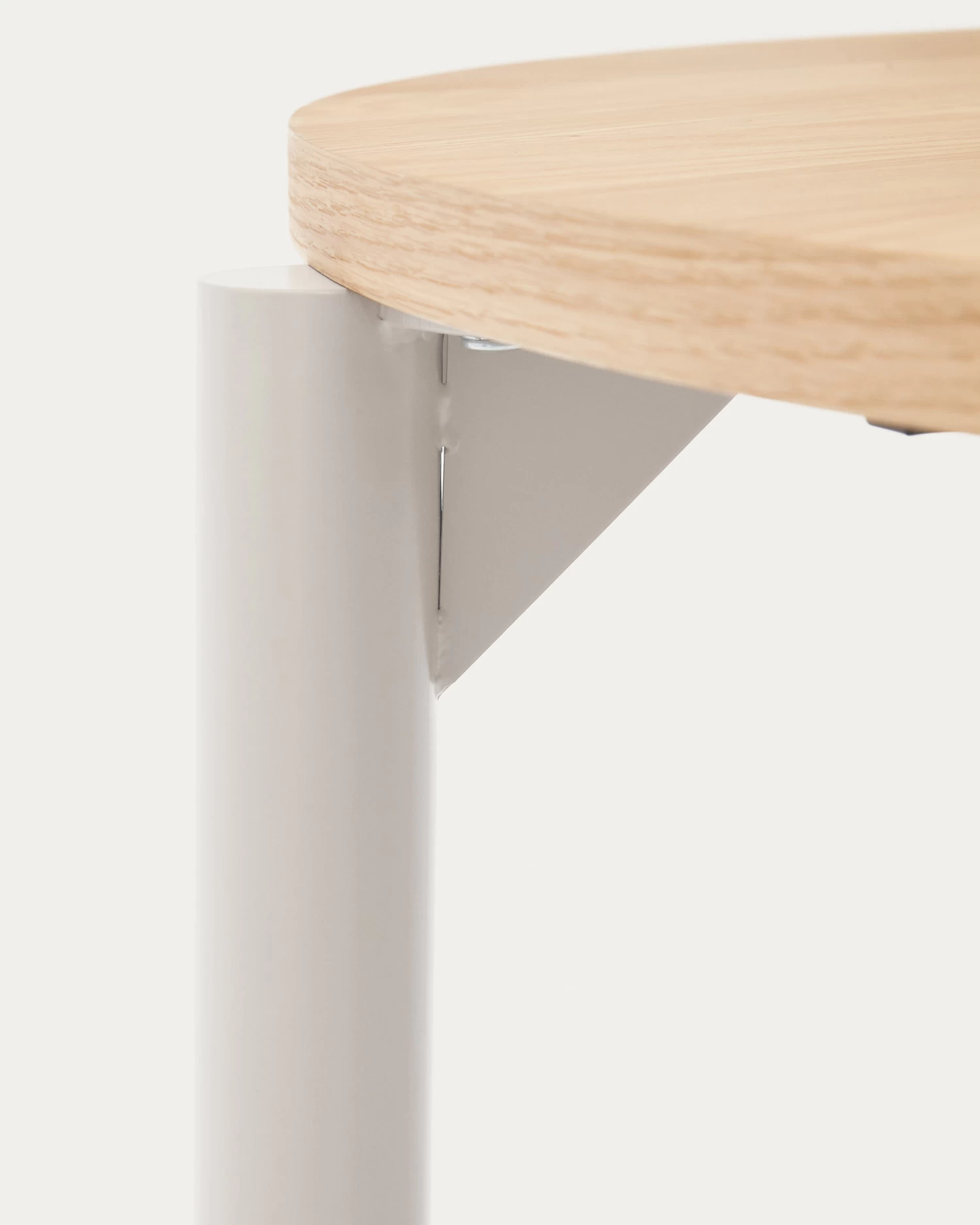 Montuiri Extendable Round Table In Oak Veneer And Steel Legs With Grey Finish à 120 (200) Cm | Kave Home 7 Montuiri Extendable Round Table In Oak Veneer And Steel Legs With Grey Finish à 120 (200) Cm | Kave Home - Image 5